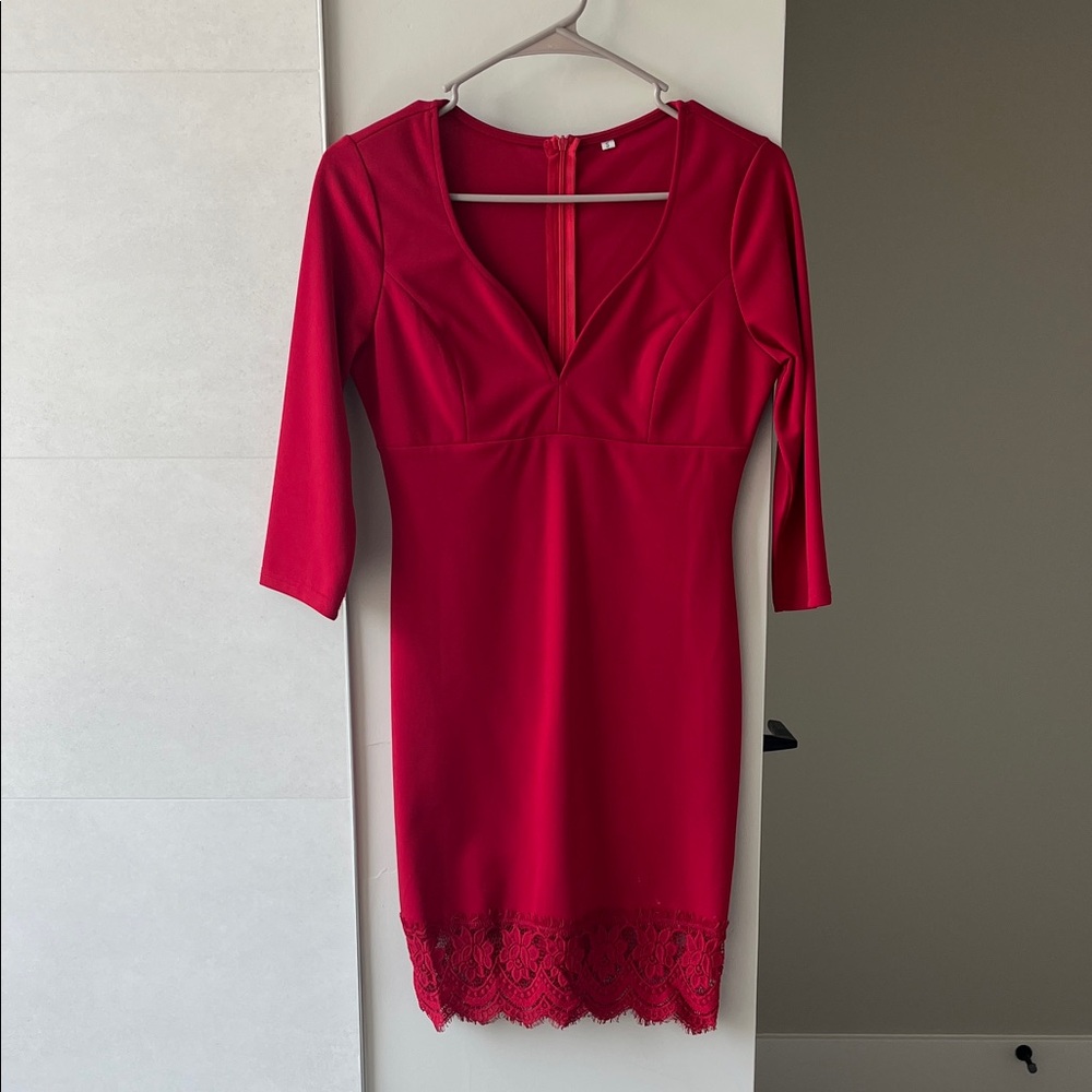 Elegant Red Lace Hem Dress